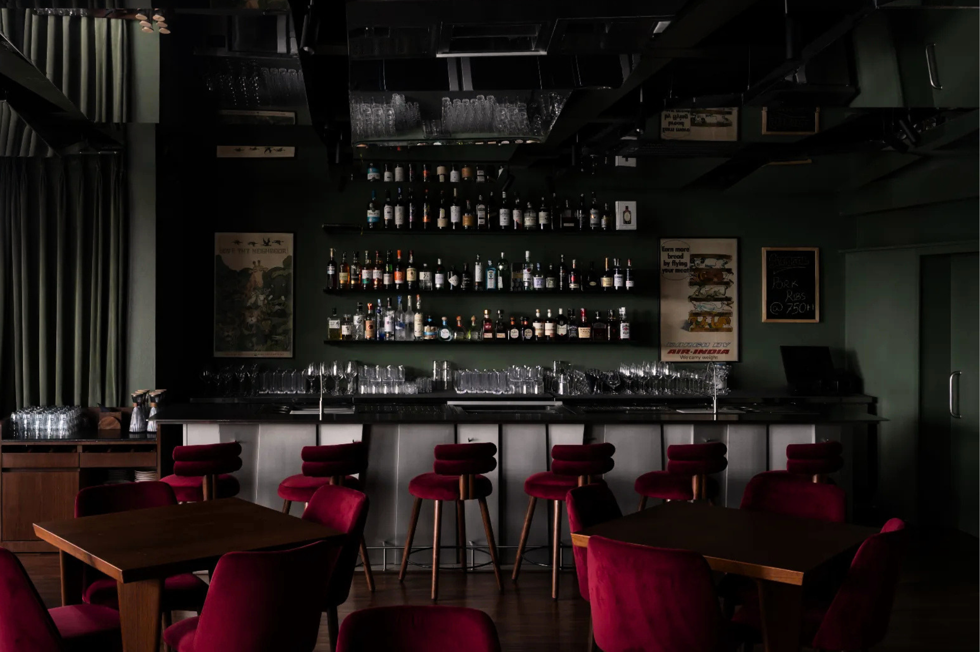 Bar Cameo
