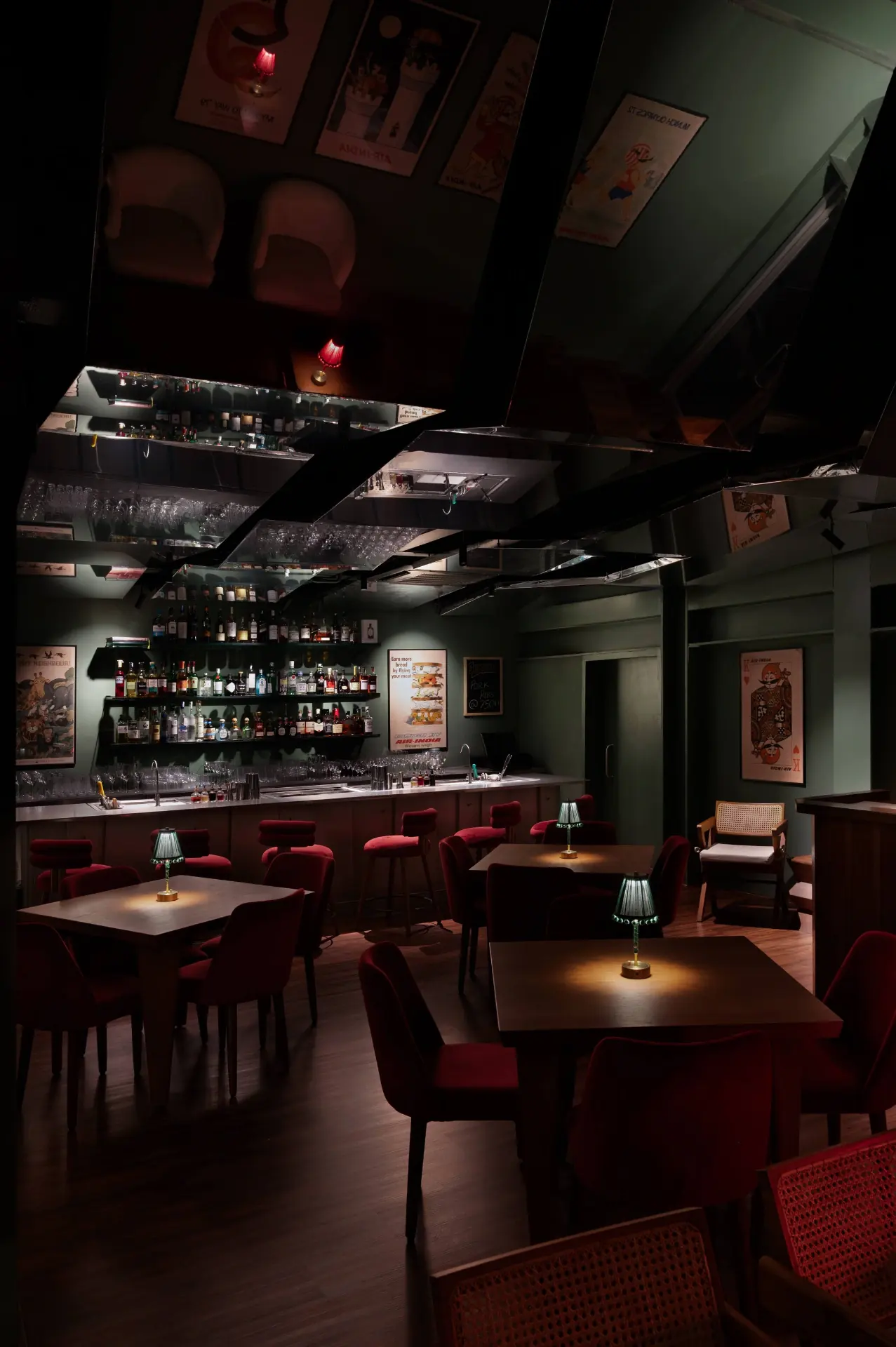 Bar Cameo, feature image